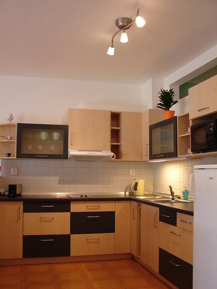 Eel Accommodation Brno Bagian luar foto