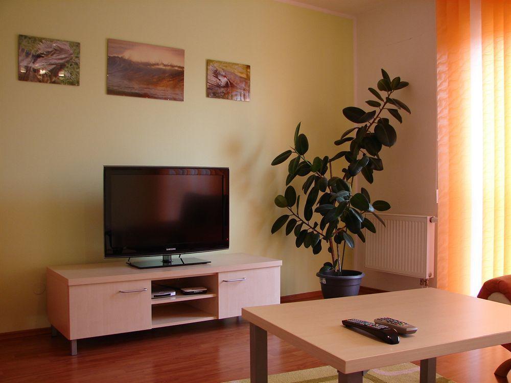 Eel Accommodation Brno Bagian luar foto