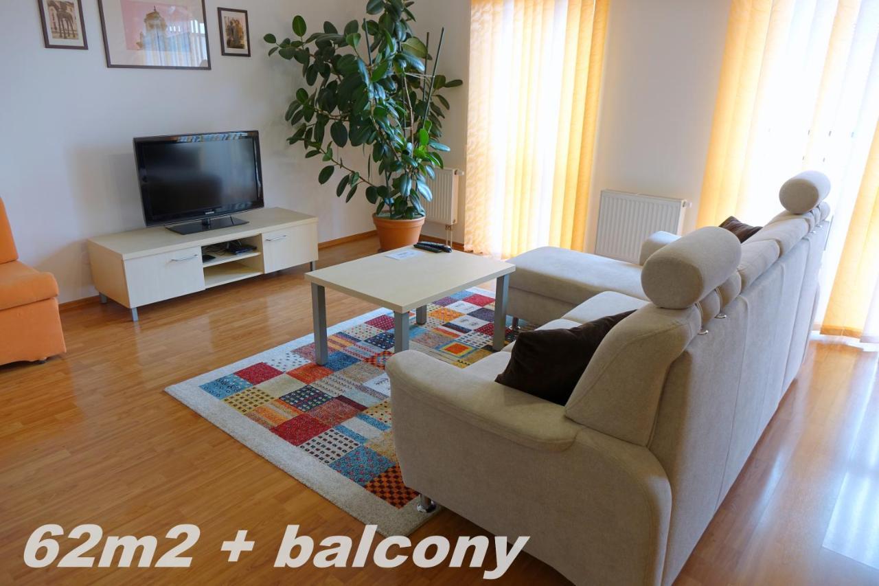 Eel Accommodation Brno Bagian luar foto