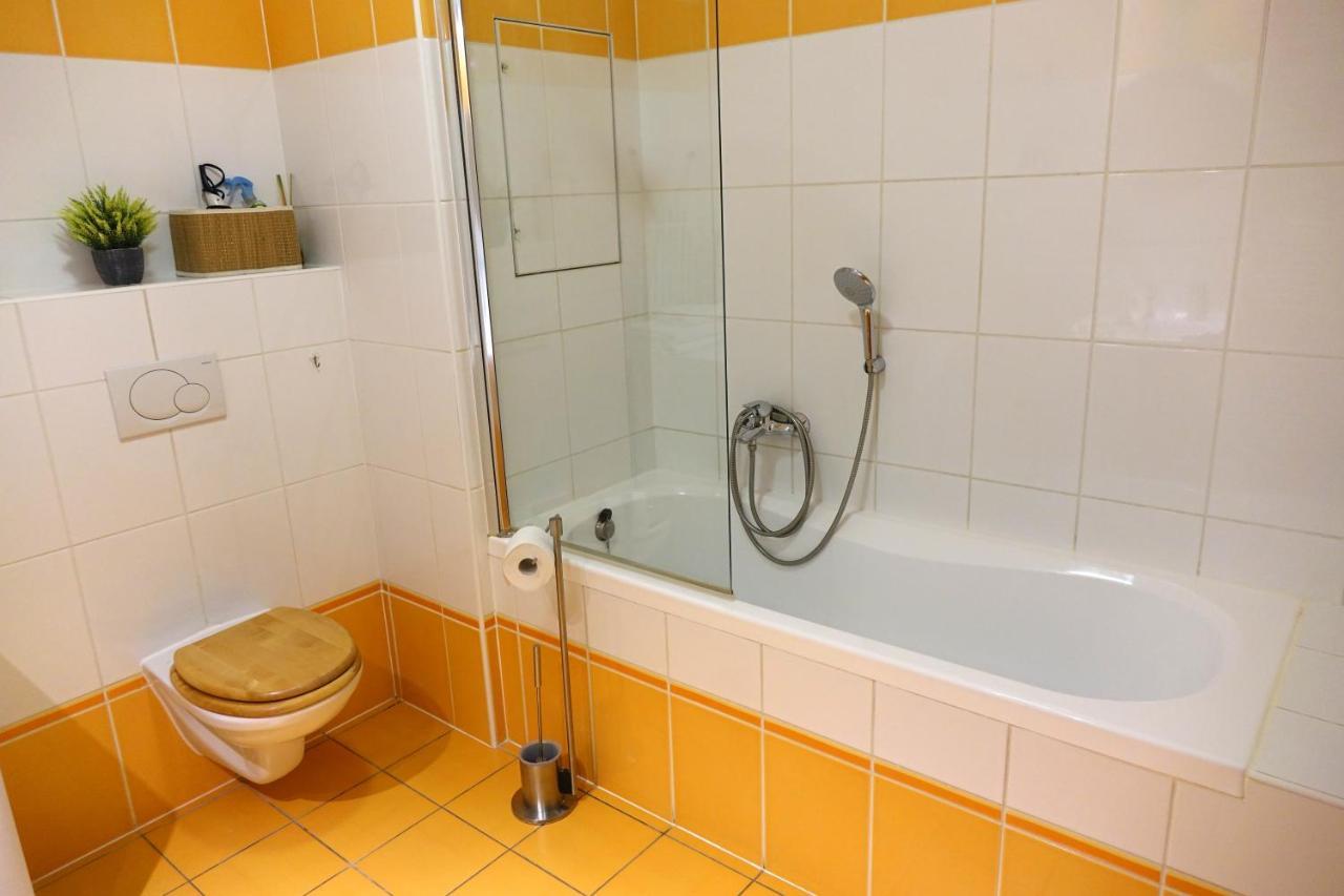 Eel Accommodation Brno Bagian luar foto